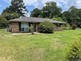featured image of 123 Pine Leaf St