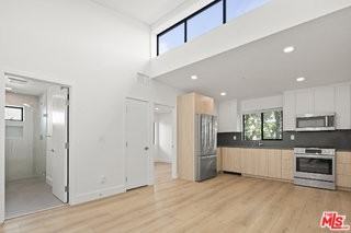 2918 3rd St #6 - Photo 2 of 8