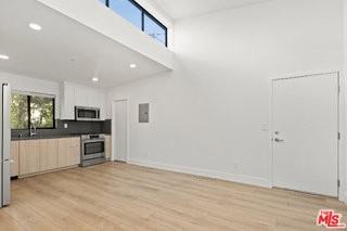 2918 3rd St #6 - Photo 5 of 8