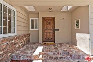 823 Enchanted Way - Photo 3 of 8