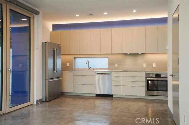 12527 Wagner St - Photo 2 of 8