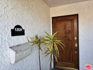 12520 Sanford St - Photo 2 of 8
