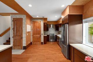 1743 S Barrington Ave - Photo 7 of 8