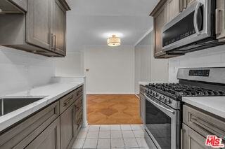 9061 Keith Ave #204 - Photo 3 of 8