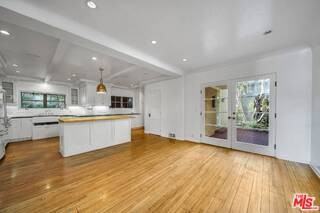 333 S Roxbury Dr - Photo 5 of 8