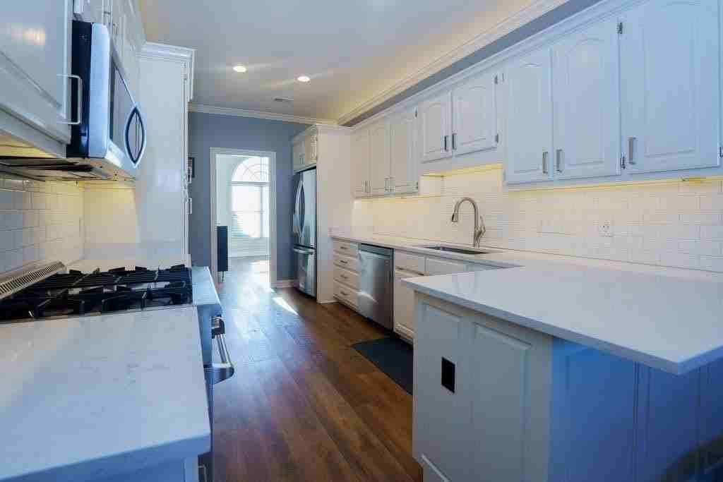 734 Gable Ln - Photo 3 of 14