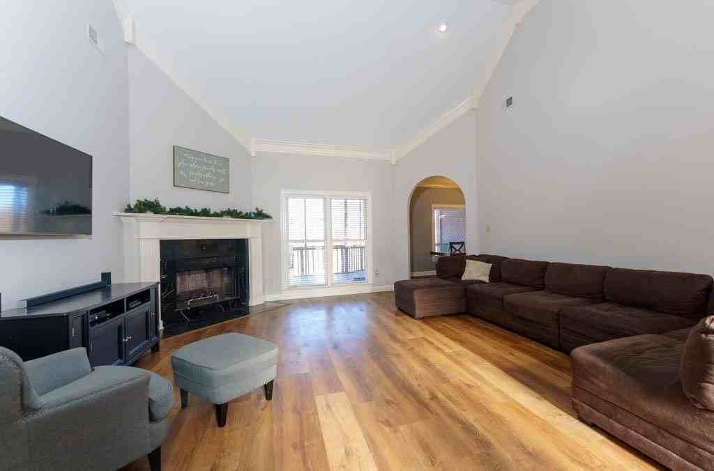 734 Gable Ln - Photo 7 of 14