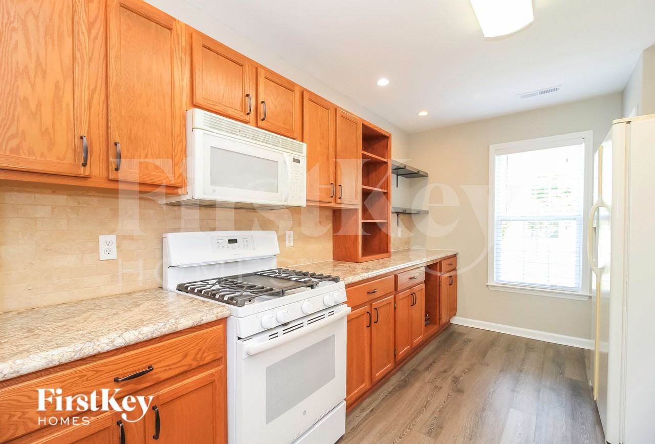 2648 Wynbrook Dr - Photo 7 of 15