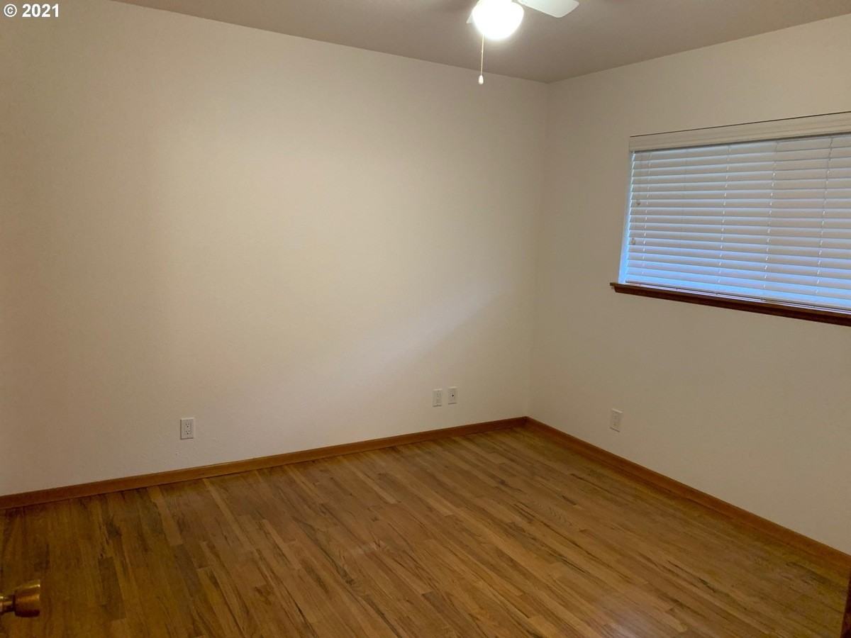 2101 E 6th St #2101 - Photo 7 of 13