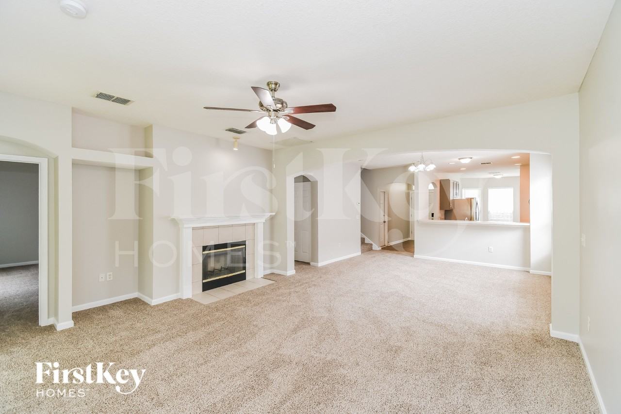 4007 Leatherwood Dr - Photo 3 of 16