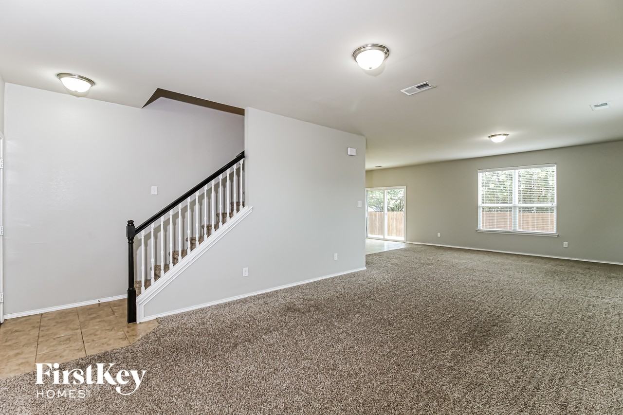 2209 Windsor Farms Dr - Photo 3 of 15