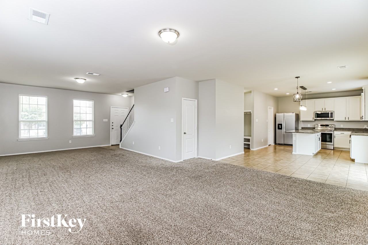 2209 Windsor Farms Dr - Photo 4 of 15