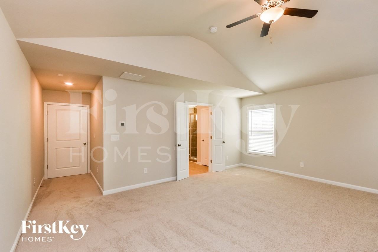 3508 Wheeler Ln - Photo 7 of 15