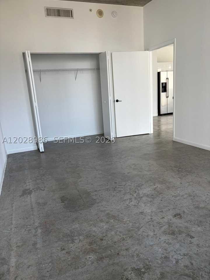 133 Ne 2nd Ave #913 - Photo 7 of 11