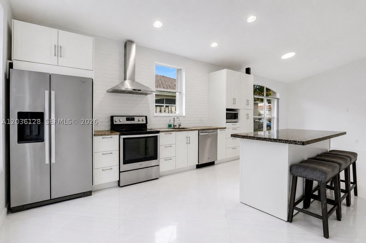 13092 Nw 8th St #13092 - Photo 6 of 39