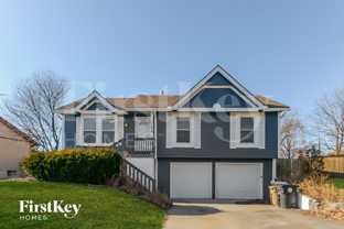 704 York Dr - Photo 1 of 1