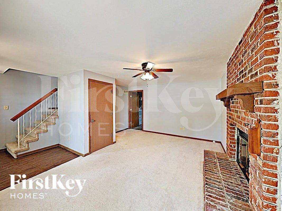 7011 Blue Mountain Dr - Photo 6 of 17