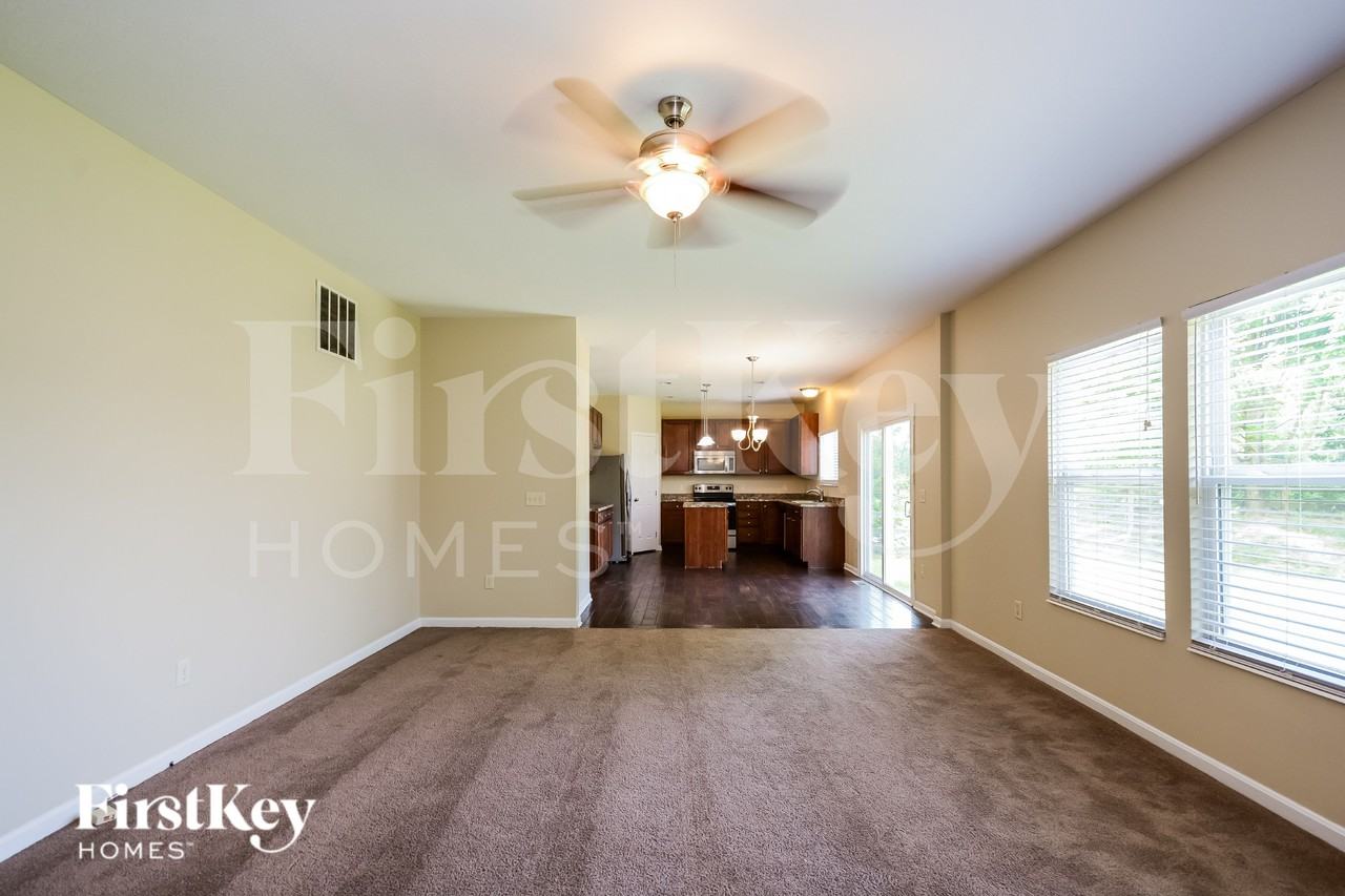 6747 Waverly Park - Photo 2 of 16