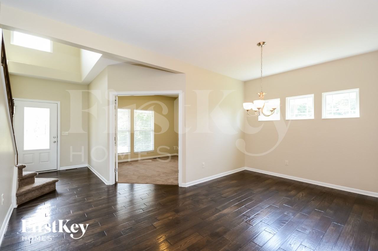 6747 Waverly Park - Photo 5 of 16