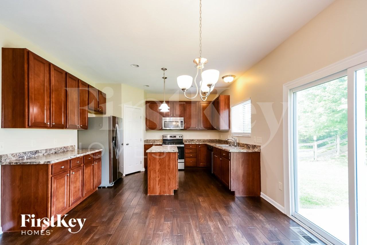 6747 Waverly Park - Photo 6 of 16