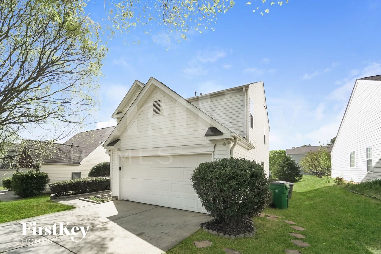 6711 Horace Mann Rd - Photo 3 of 15