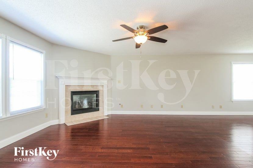 6632 Sonesta Dr - Photo 4 of 15