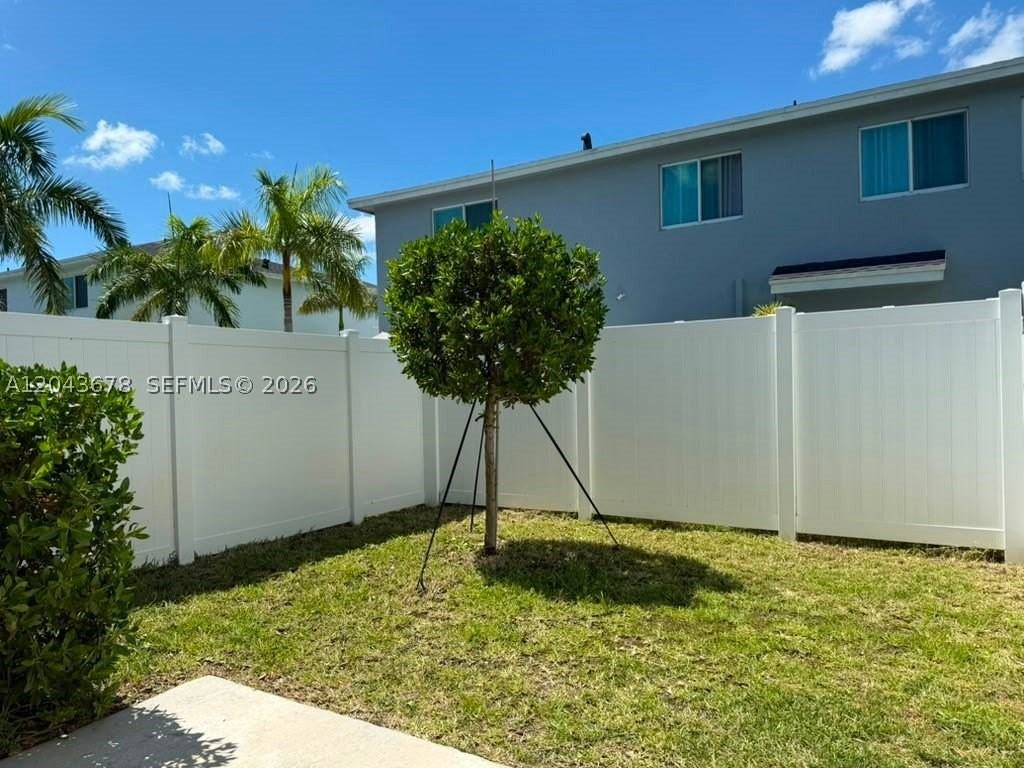 1057 Nw 5th St #1057 - Photo 5 of 18