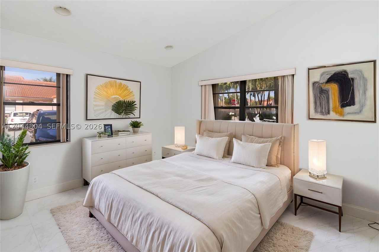 17059 Nw 60th Ct - Photo 5 of 11