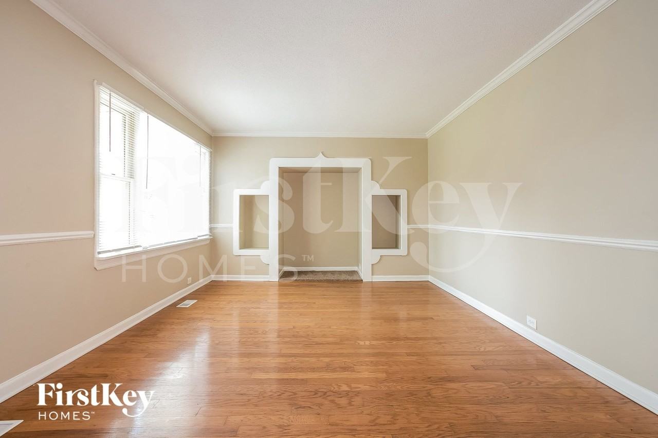 5224 Lemon Ln - Photo 3 of 15