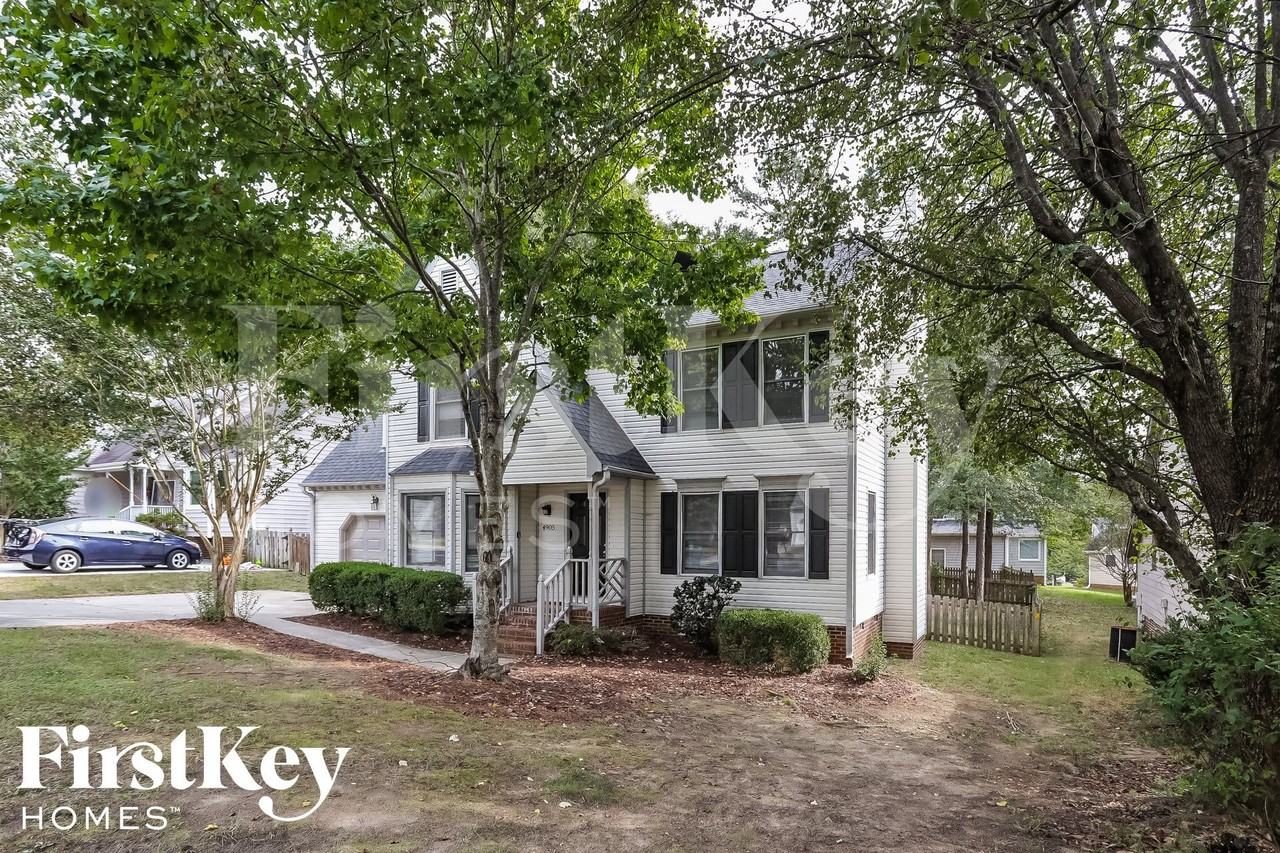 4905 Chimney Springs Dr - Photo 2 of 15