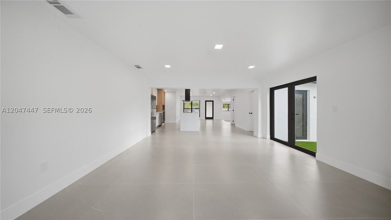 12471 Sw 190th Ter - Photo 5 of 19