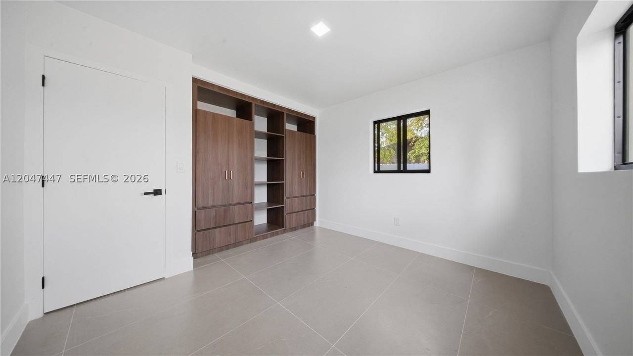 12471 Sw 190th Ter - Photo 7 of 19