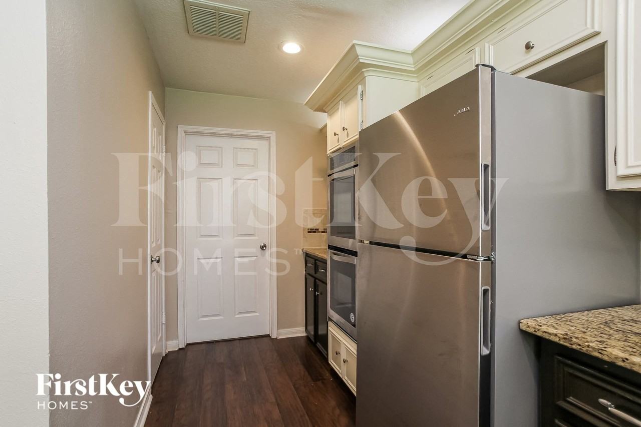 4754 Hickory Downs Dr - Photo 5 of 15