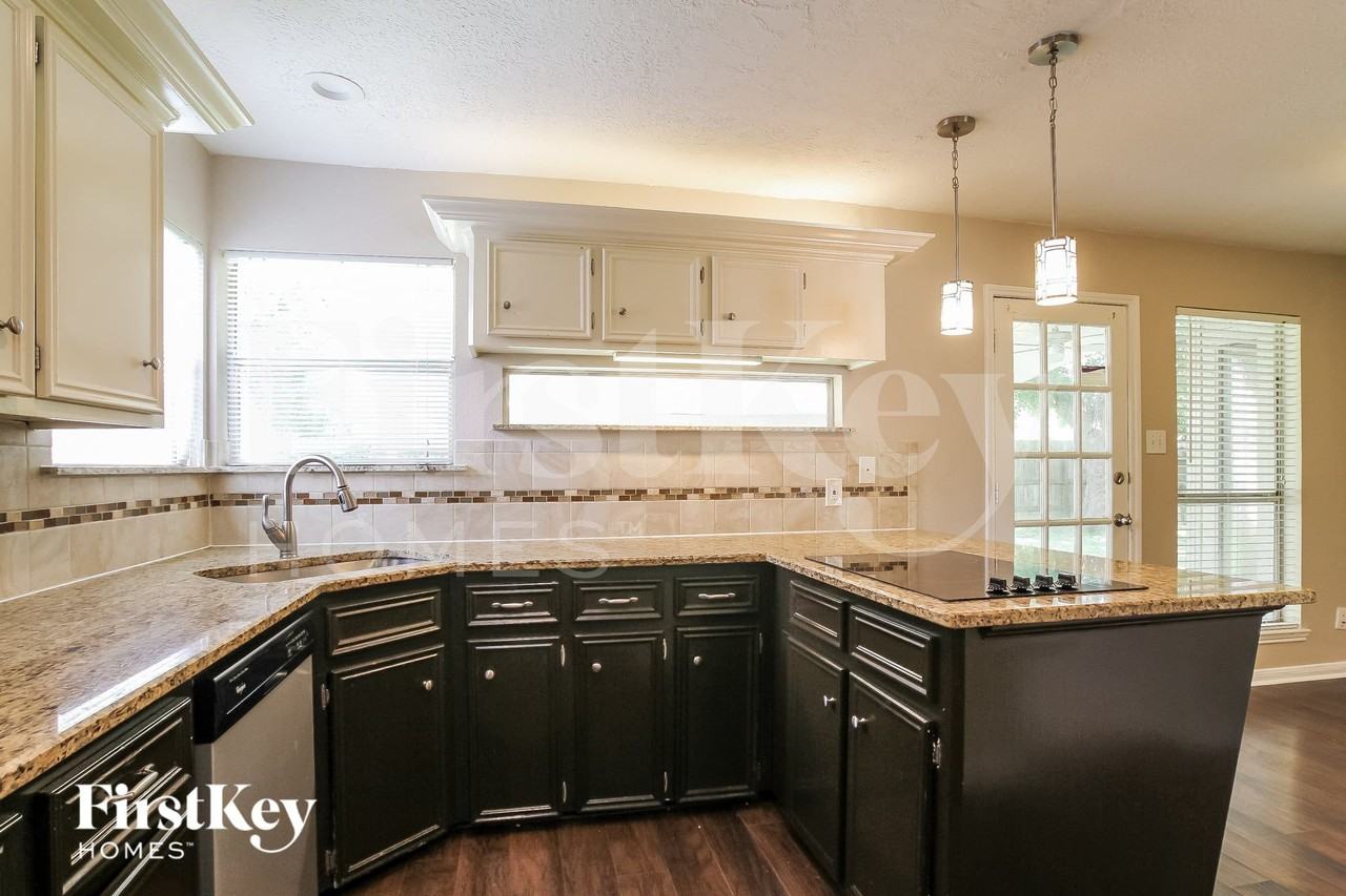 4754 Hickory Downs Dr - Photo 6 of 15
