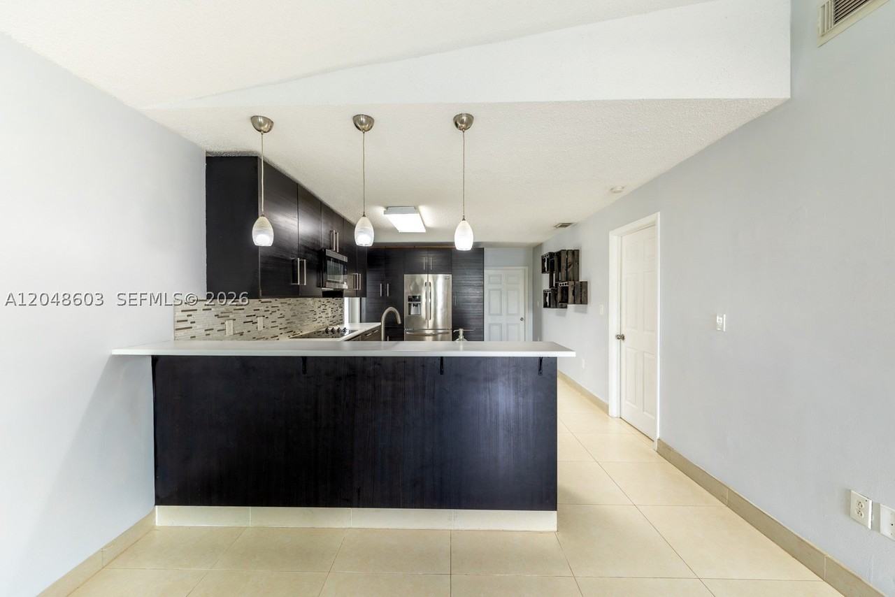 2610 W 65th St #2610 - Photo 4 of 23