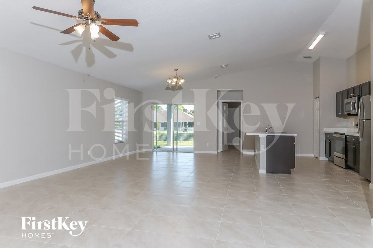 4349 Sw Gagnon Rd - Photo 4 of 15