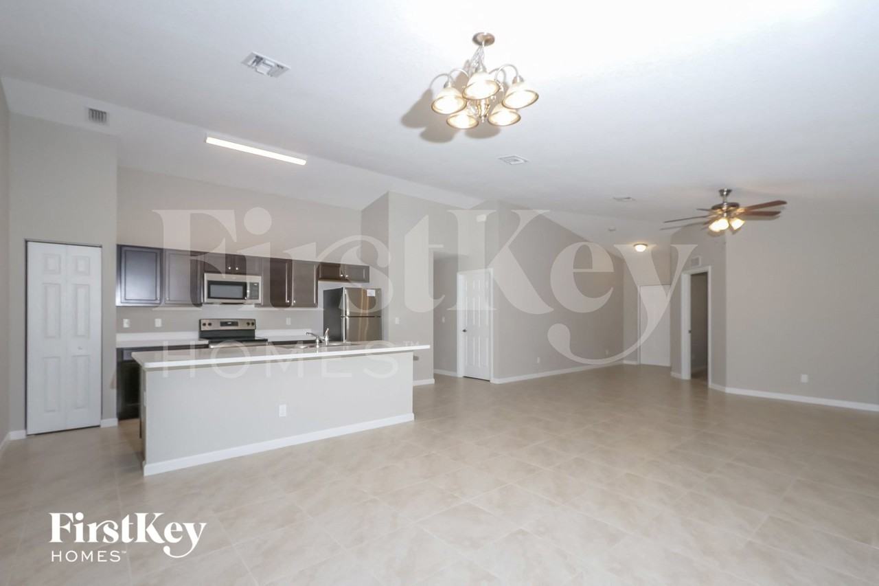 4349 Sw Gagnon Rd - Photo 5 of 15