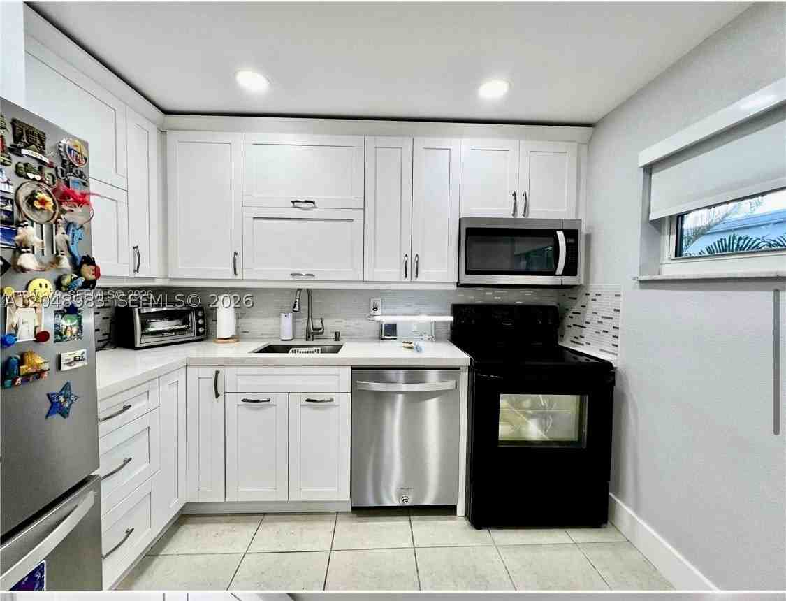 4255 N University Dr #304 - Photo 7 of 22