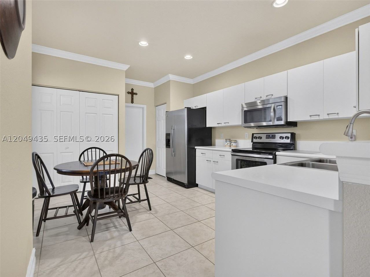2475 Cordoba Bnd - Photo 3 of 50