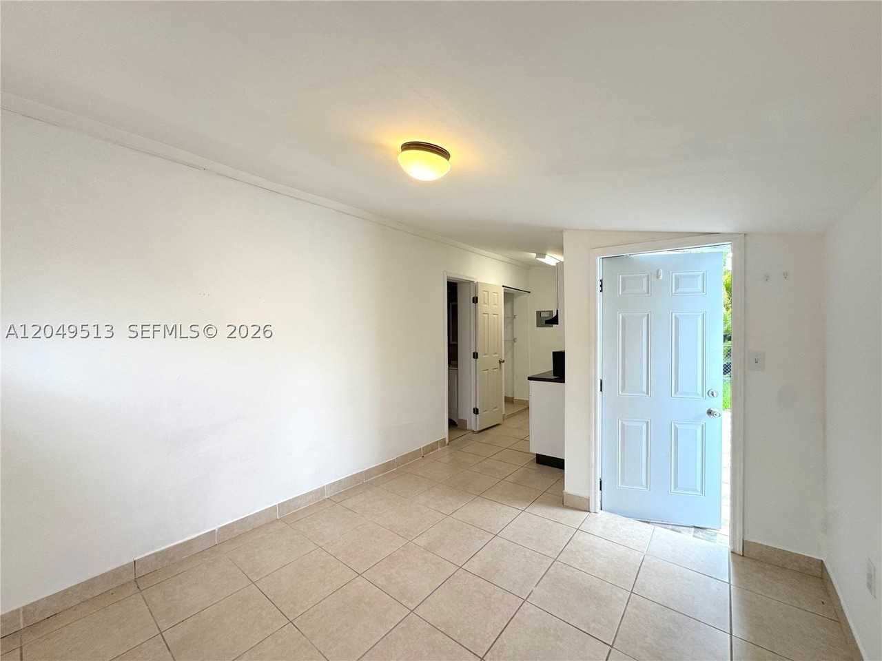 2461 Nw 5th St #C - Photo 2 of 10