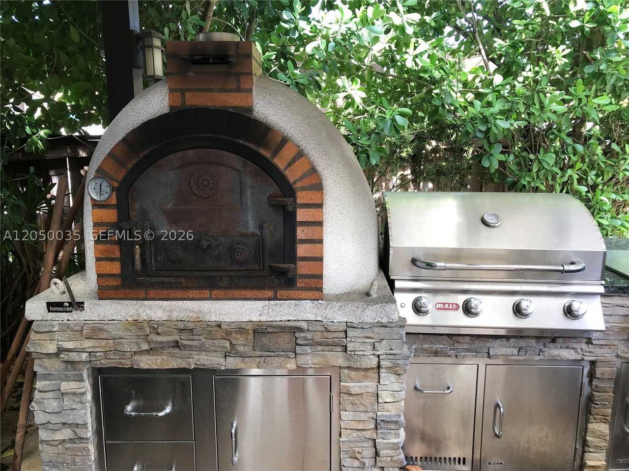 5123 Nw 106th Ave - Photo 3 of 17