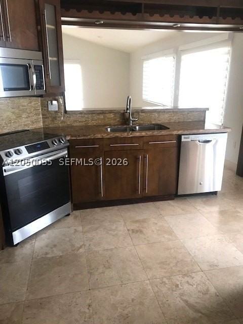 5123 Nw 106th Ave - Photo 6 of 17