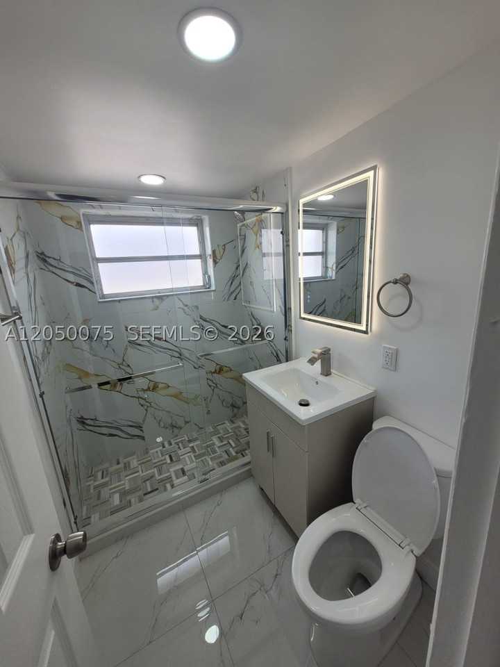 3831 Sw 79th Ave #3831 - Photo 5 of 24