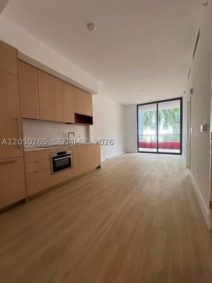90 Ne 32nd St #210