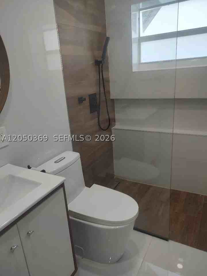 641 Sw 6th St - Photo 6 of 9