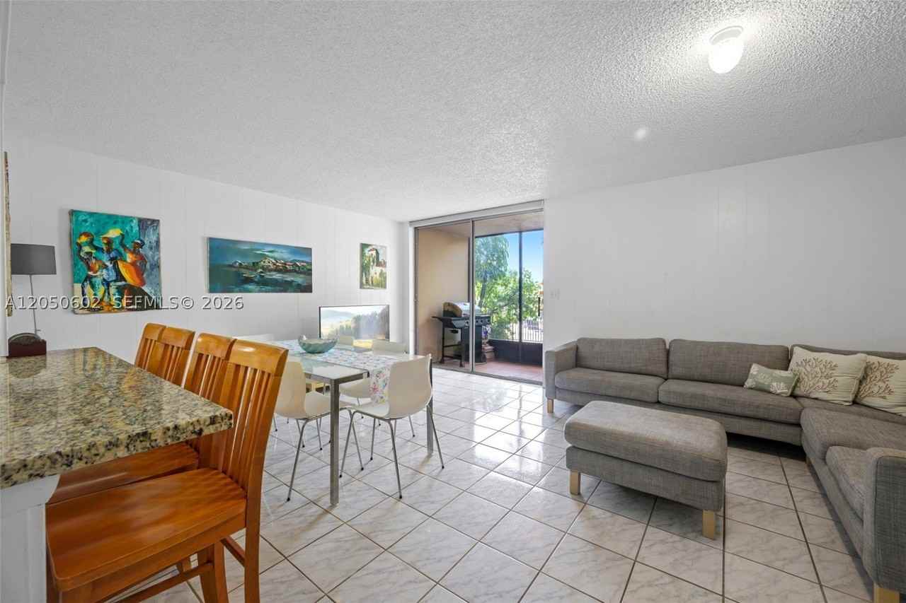 1951 Atlantic Shores Blvd #23 - Photo 5 of 24
