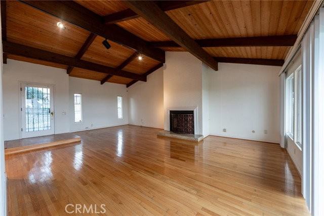 873 Mount Washington Dr - Photo 3 of 8