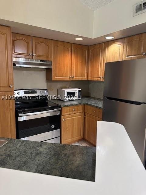 12950 Vista Isles Dr #425 - Photo 2 of 10
