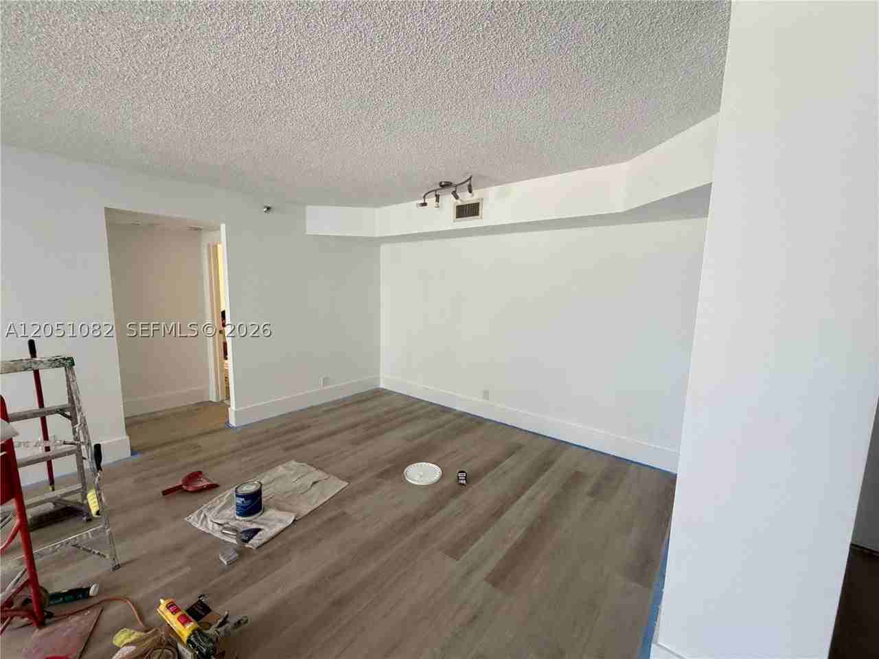 3610 Yacht Club Dr #602 - Photo 4 of 19