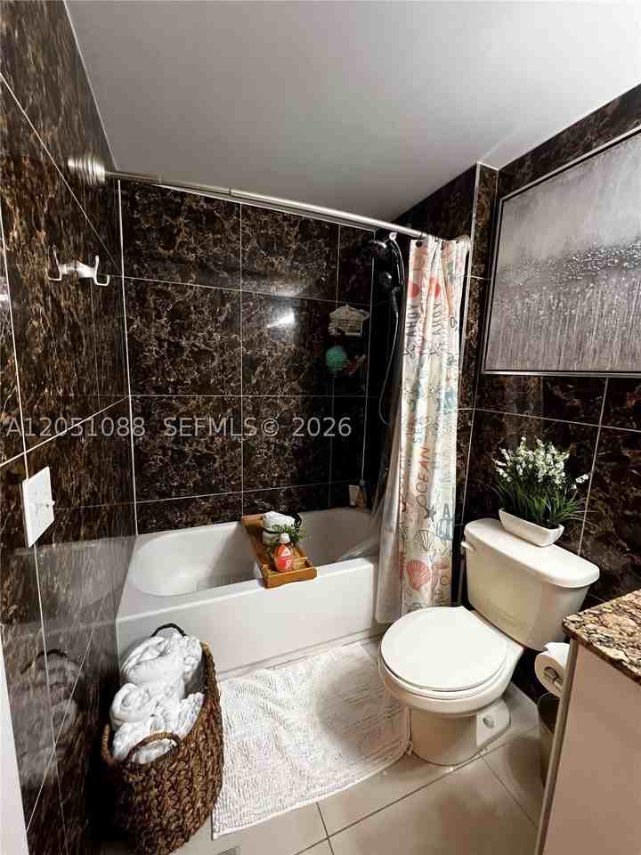 2300 Nw 7th St #304 - Photo 6 of 14